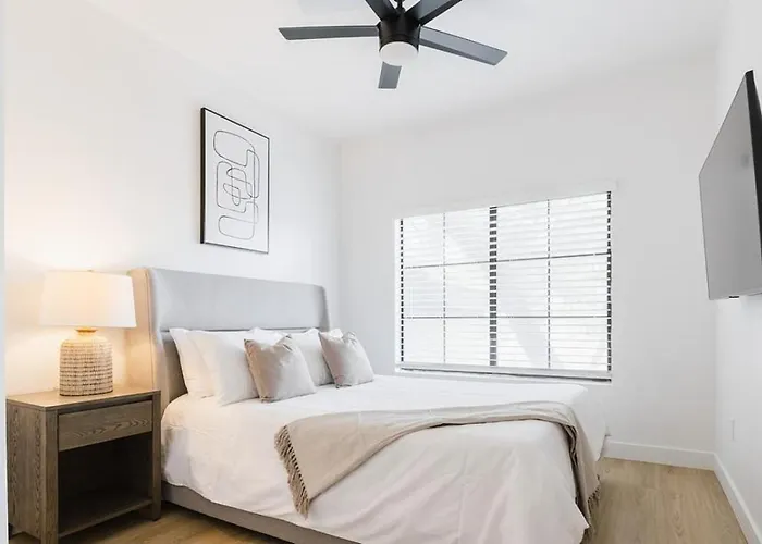 Landing - Modern With Amazing Amenities Apartment Chandler