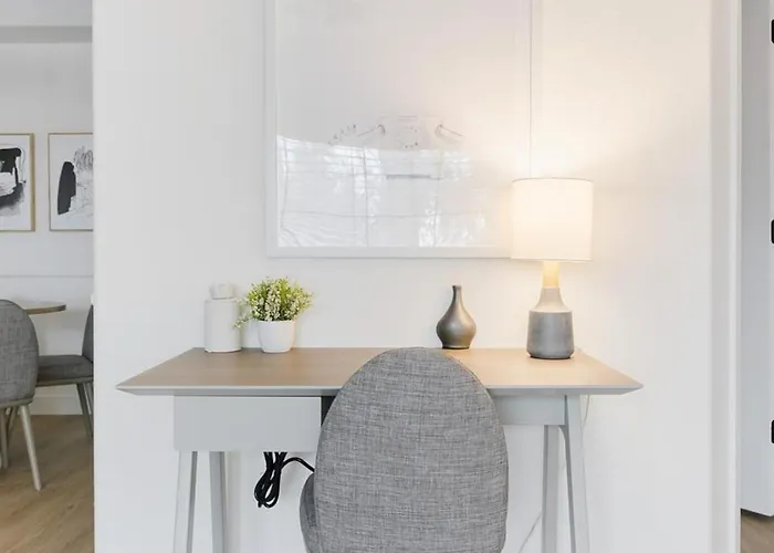 Landing - Modern With Amazing Amenities *